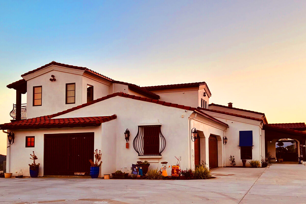 de luz custom home construction featured